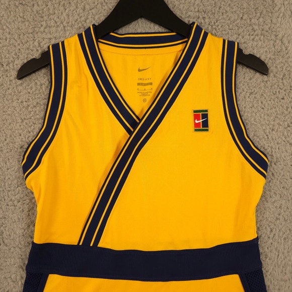 Nike Tennis Dress Womens Medium Yellow Blue Court Dri Fit Slam NY Slim Fit NEW - Picture 9 of 12